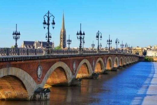 La Saisonnalité de la Location Courte Durée à Bordeaux : Opportunités et Défis